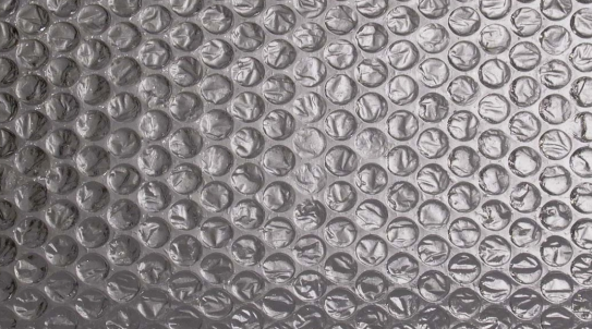 Pengunaan Bubble Wrap Untuk Membungkus Paket Kiriman